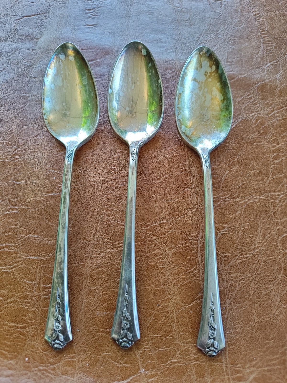 Holmes & Edwards Inlaid IS Spring Garden 1949 Silverware IS Tea Spoon