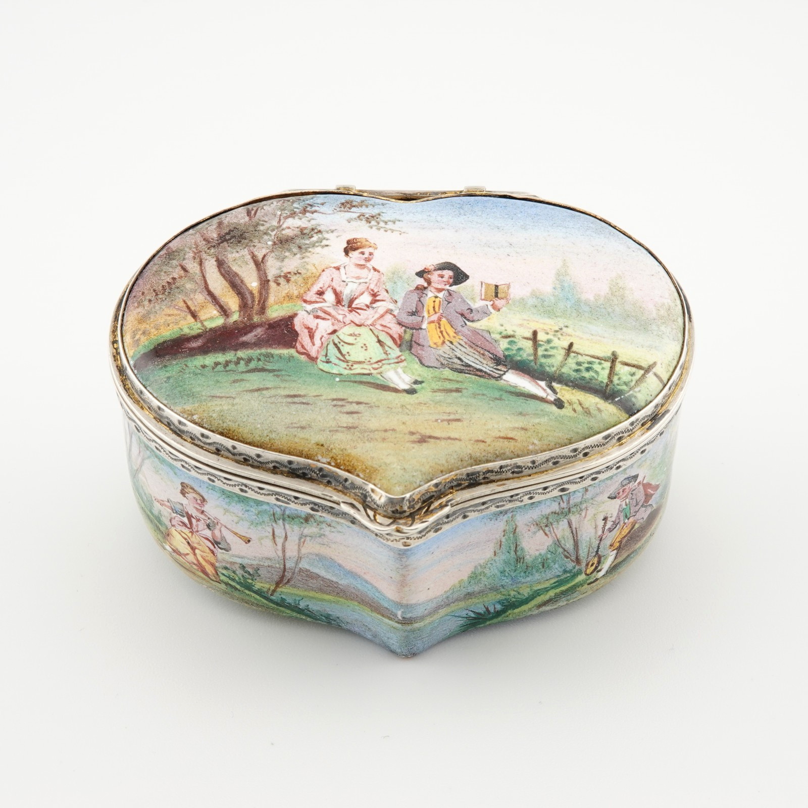 c1880, ANTIQUE 19thC AUSTRIAN VIENNA SILVER AND ENAMEL TRINKET PATCH SNUFF BOX