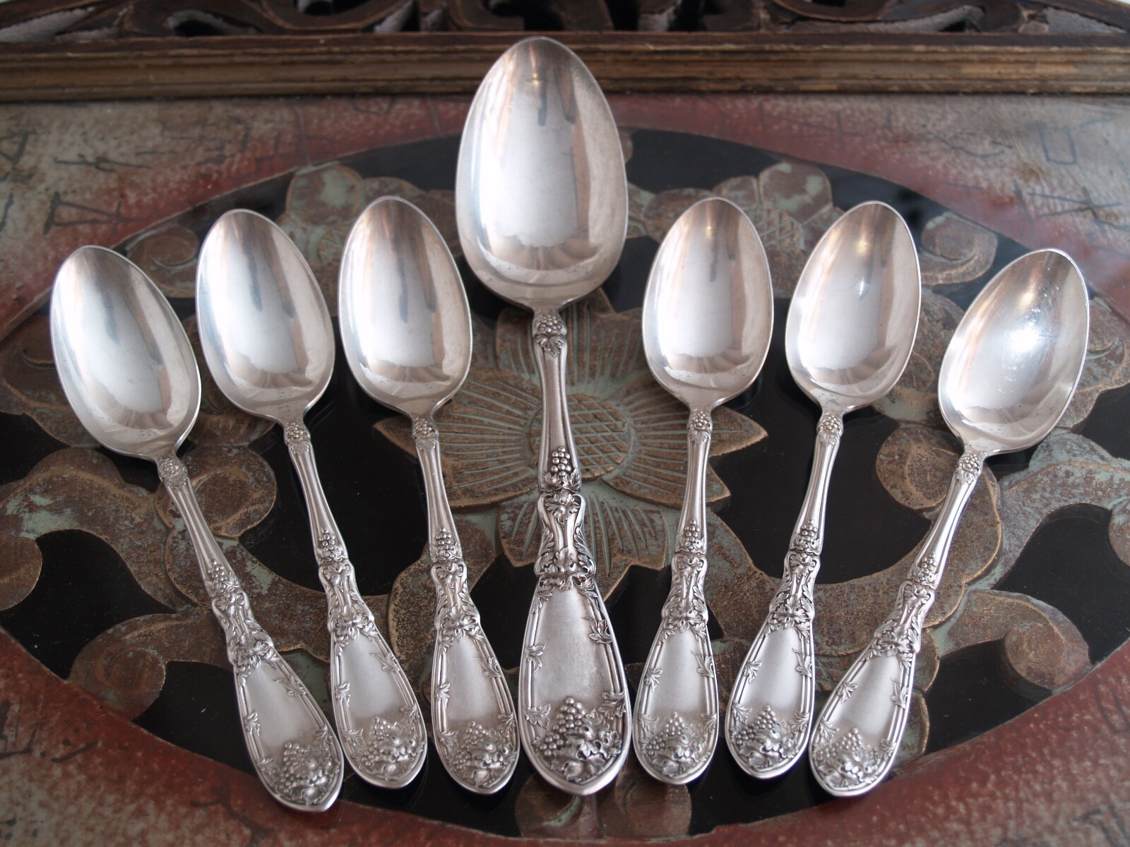 7 Spoons LaVIGNE Grapes 1881 A1 Rogers 1908 Flatware Silverplated No Monogram