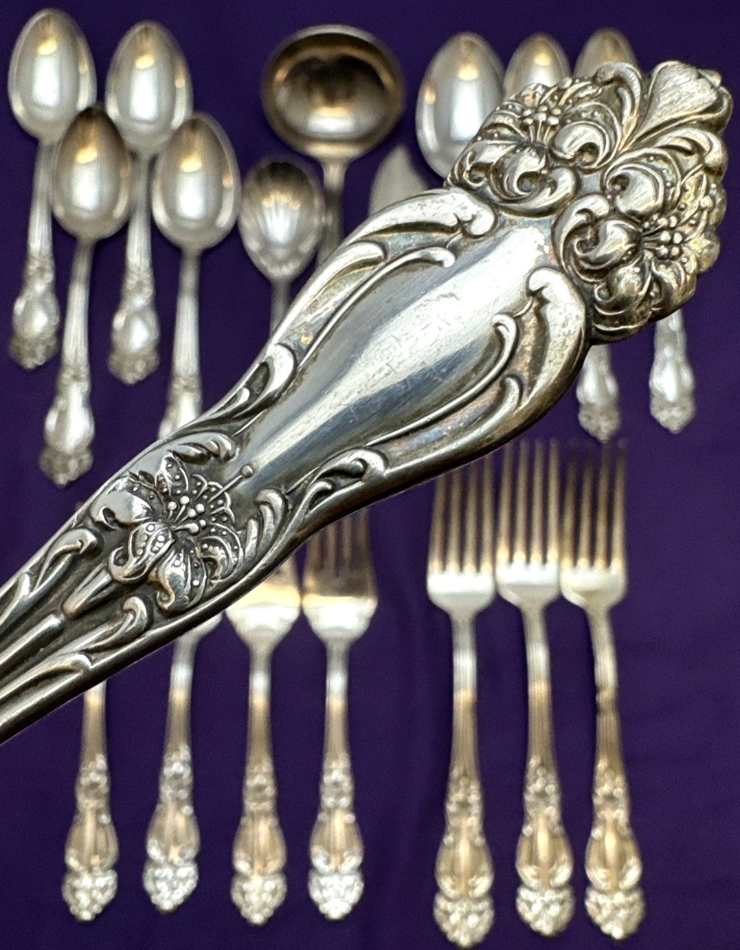 20 Pc TIGER LILY Silverplated FORKS SPOONS & SERVING PCS Reed & Barton