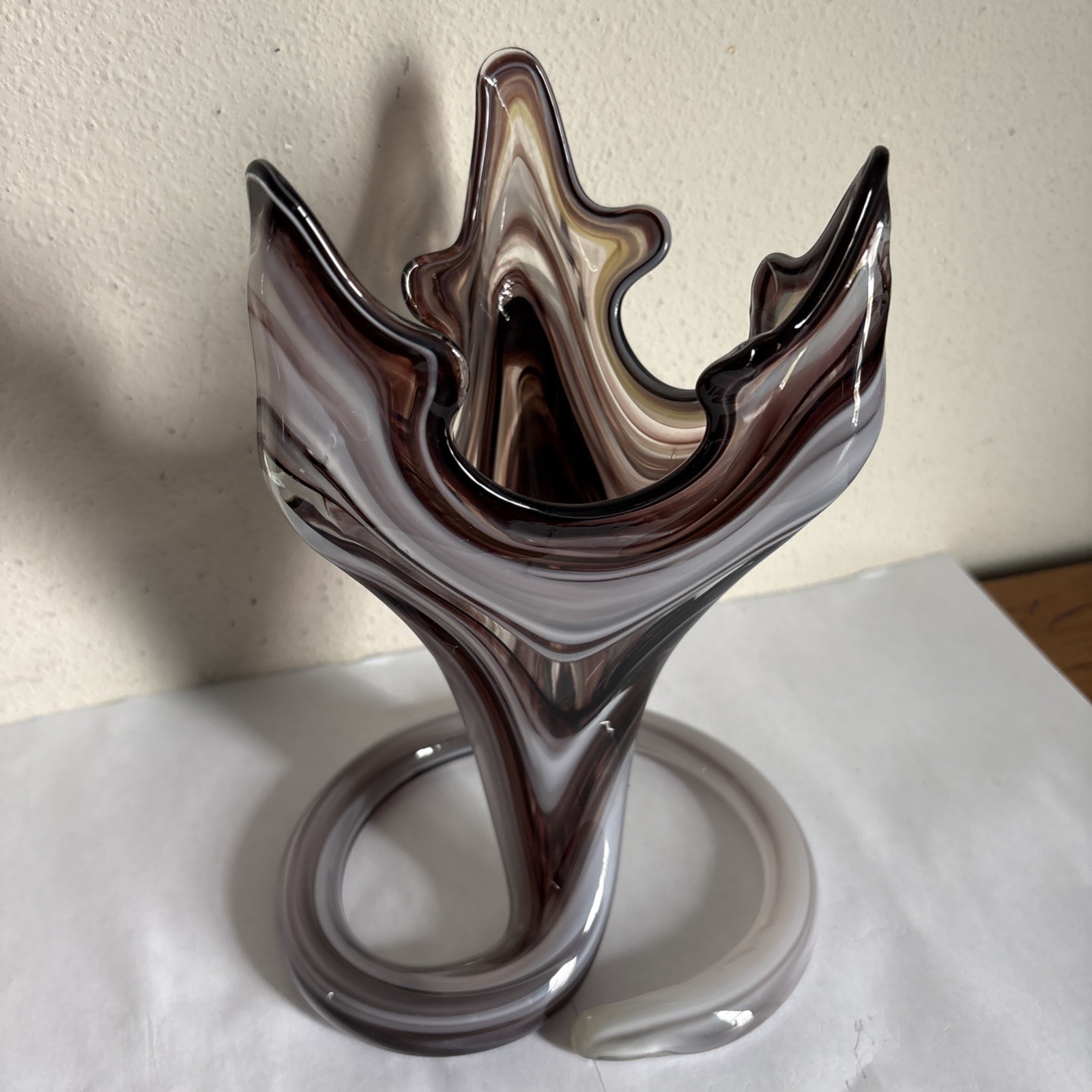 Vintage Sooner Blown Glass Vase Extremely Rare Purple Swirl 8.5”H 6” W Beautiful