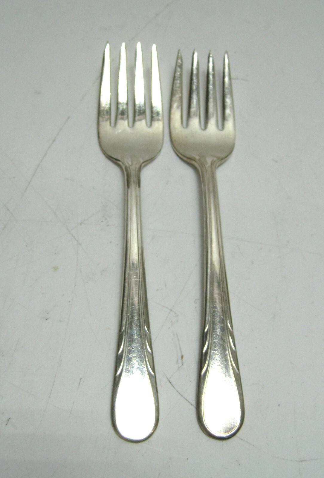 Set of 2 – INTERNATIONAL SILVER / R.C.CO ARGYLE PLATE Silverplate 6″ Salad Forks