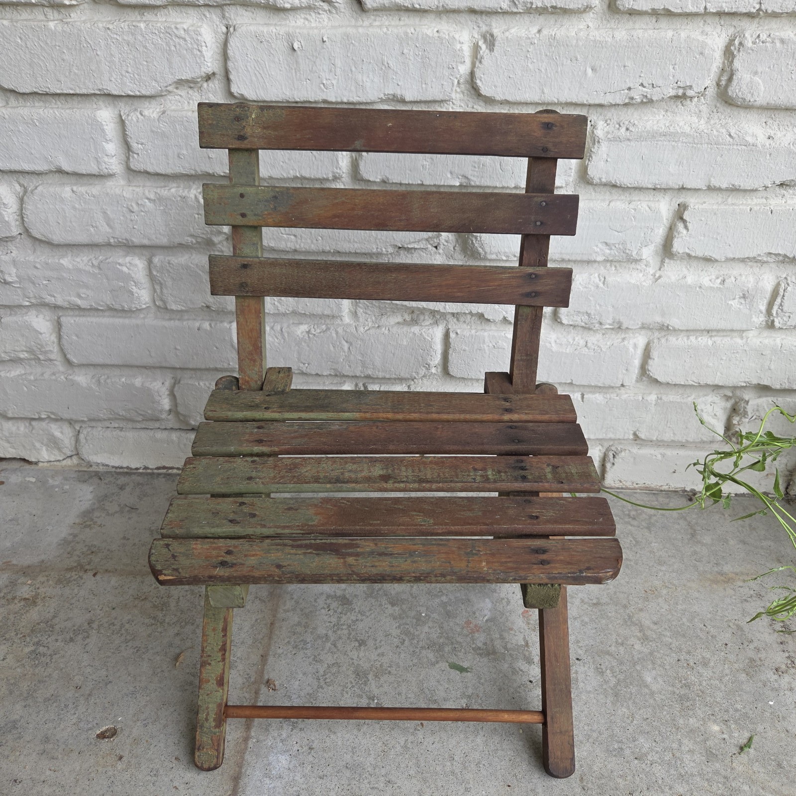 Vintage Childs Folding Slat Lawn Chair Wood Primitive Kids Garden Seat Prop