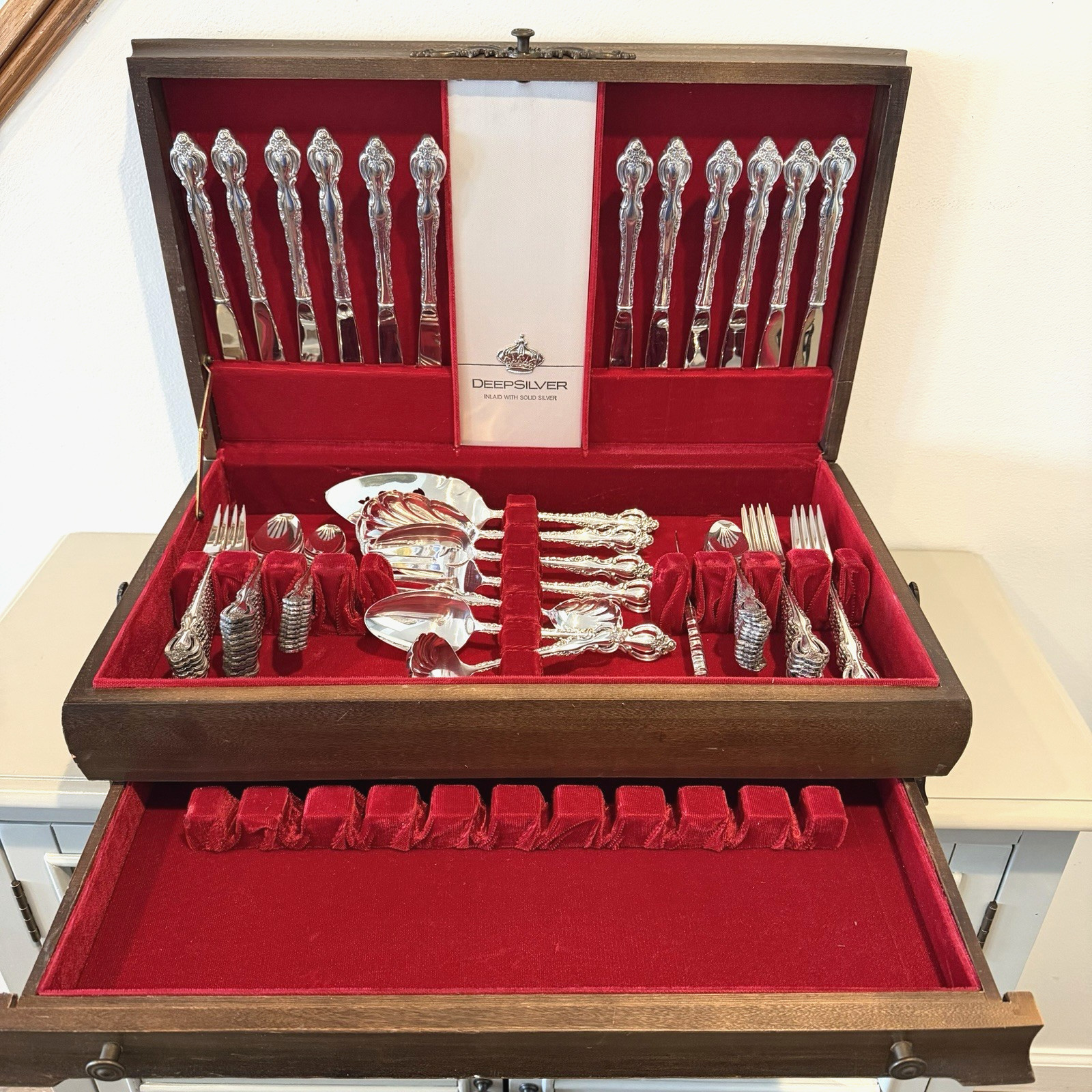 International Deep Silver 12 Set Countess Silverplate 1969 Flatware 80 Pieces