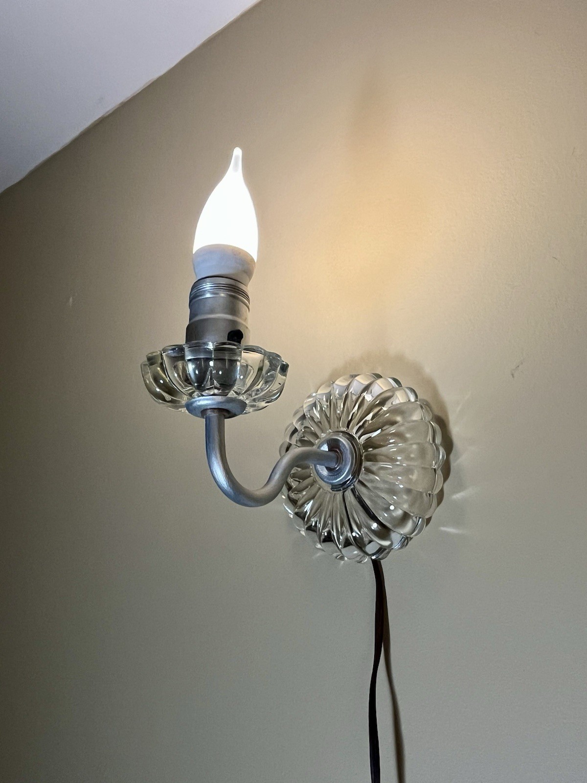 Vtg Art Deco Wall Light Lamp Glass Star Hobnail Plug In Electric Sconce Boudoir