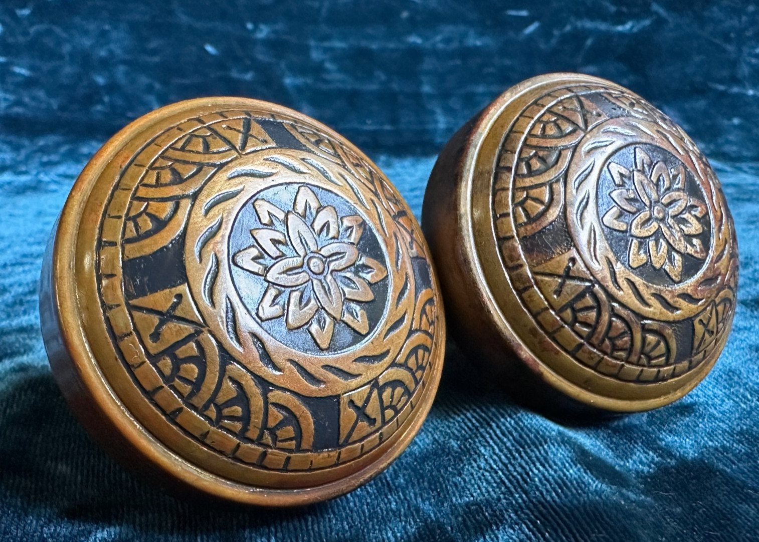 Pair of Antique c.1890 Brass / Bronze Reading RHC “Windsor” Door Knobs H-25400