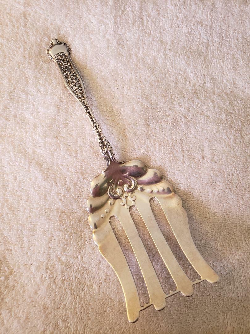 DRESDEN by WHITING Sterling Silver ASPARAGUS SERVER FORK 8.5″ no monogram