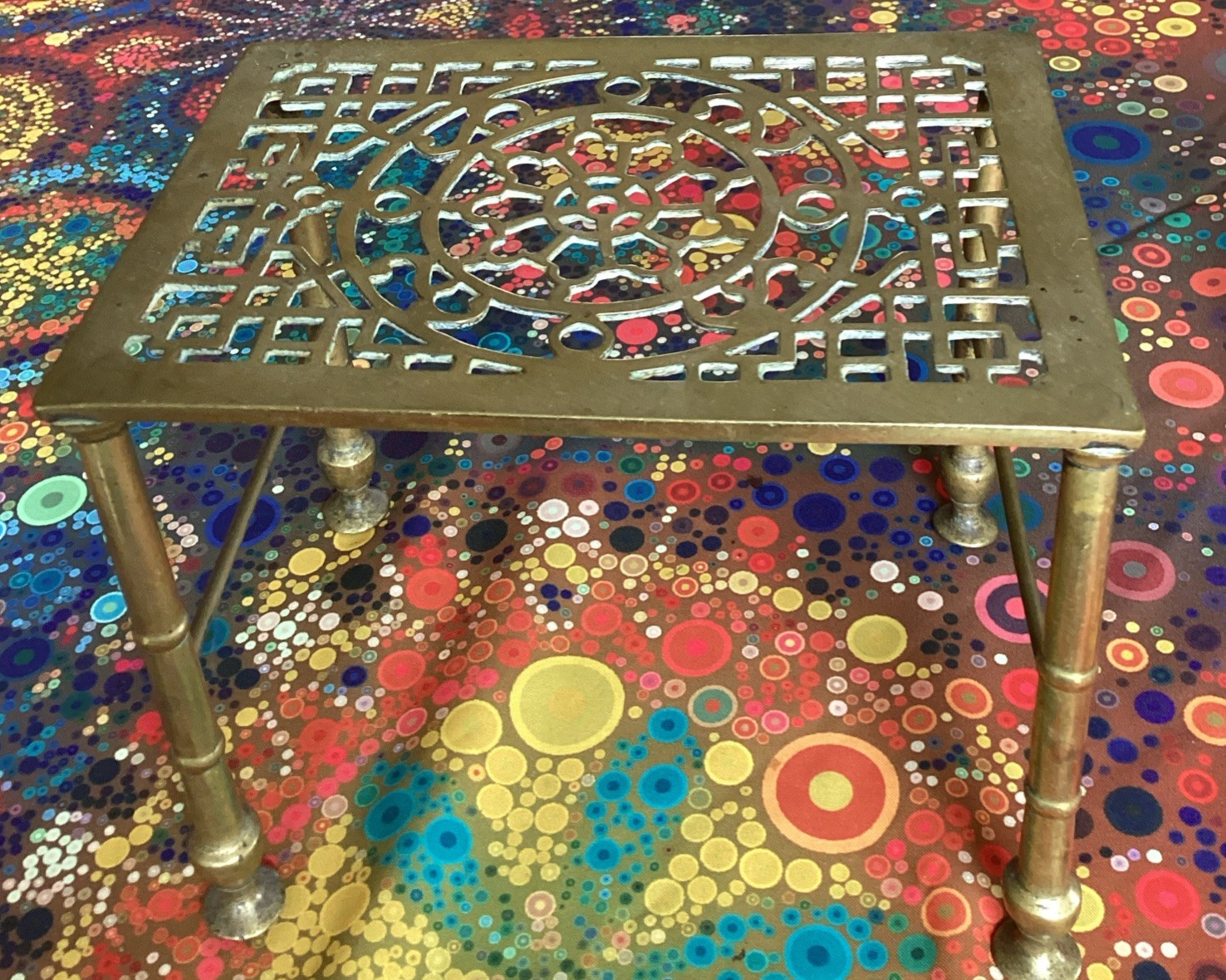 VINTAGE LARGE ANTIQUE BRASS TRIVET ORNATE PIERCED DESIGN FOOTED RECTANGLE HEAVY