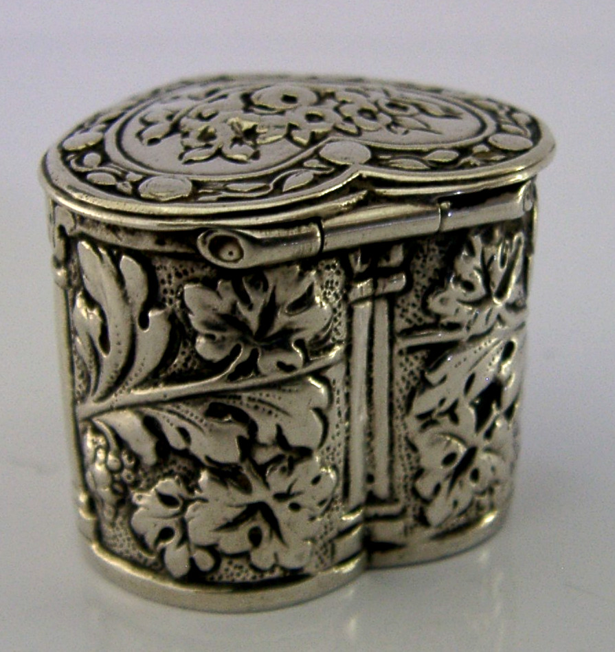 PRETTY SOLID SILVER LOVE HEART BOX c1900 ANTIQUE