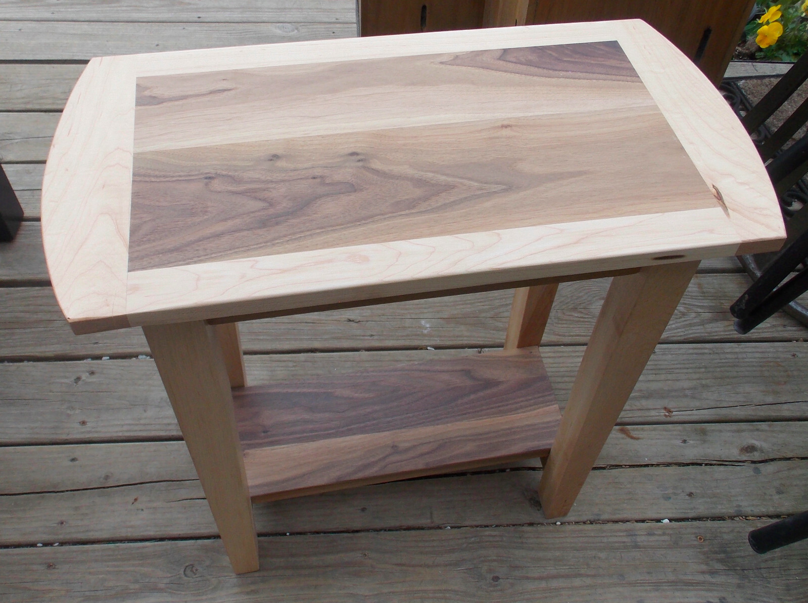 Solid Maple Solid Walnut End Table / Side Table (ET153)