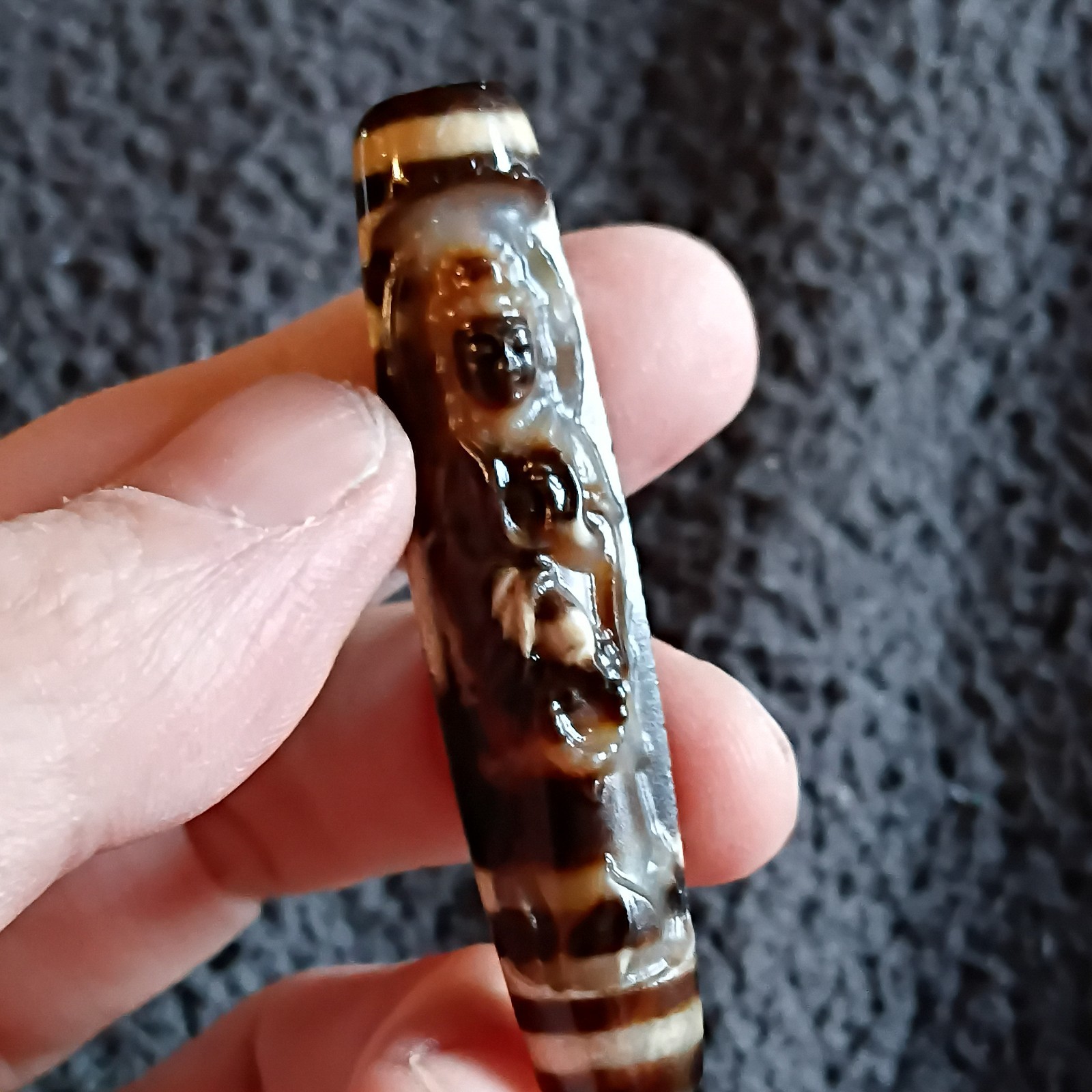 Tibetan Agate pre 1800s Rare Handcarved Kwan Yin 3 Eye Dzi Bead
