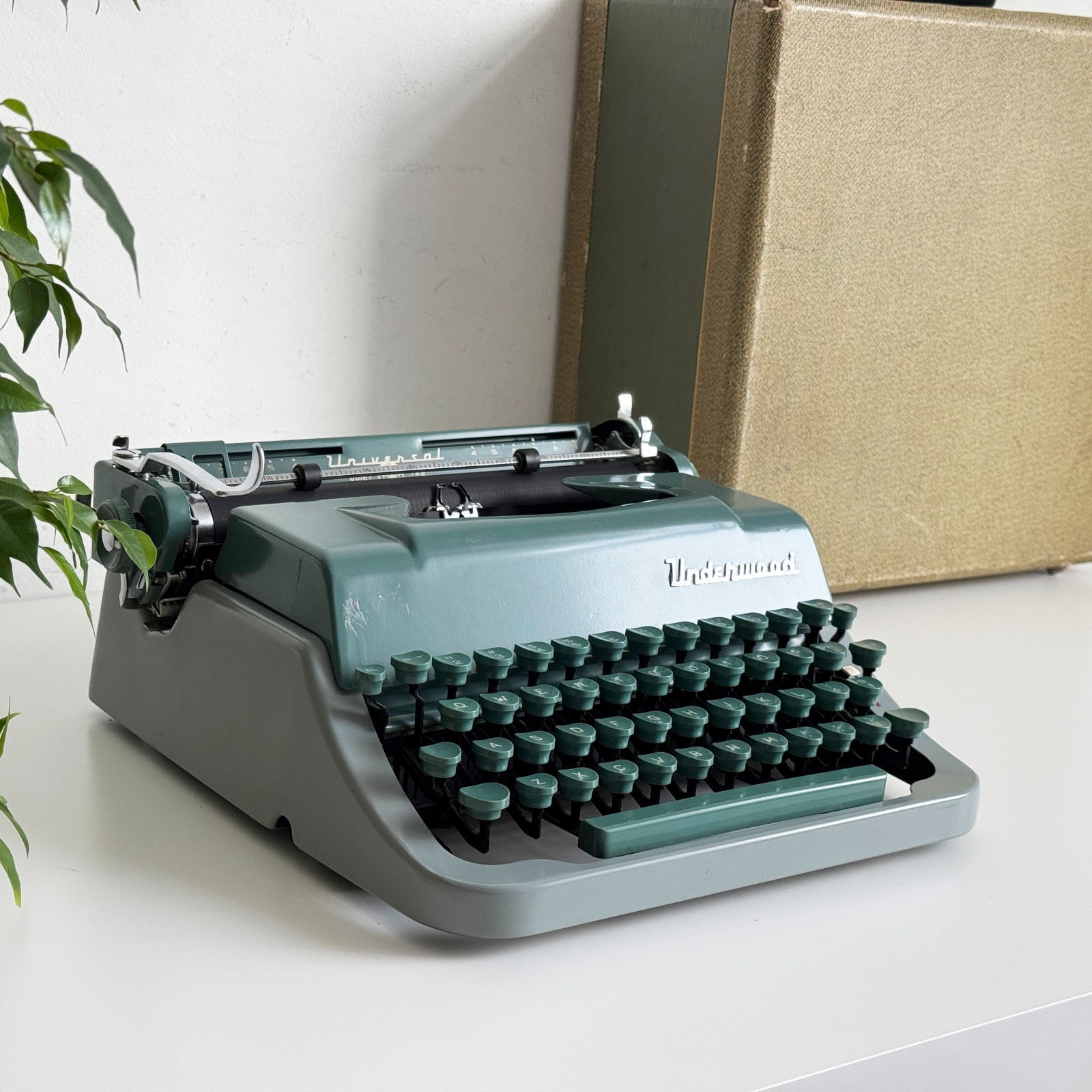 Underwood Universal quiet tab – Typewriter | 1950s | Working | Serviced