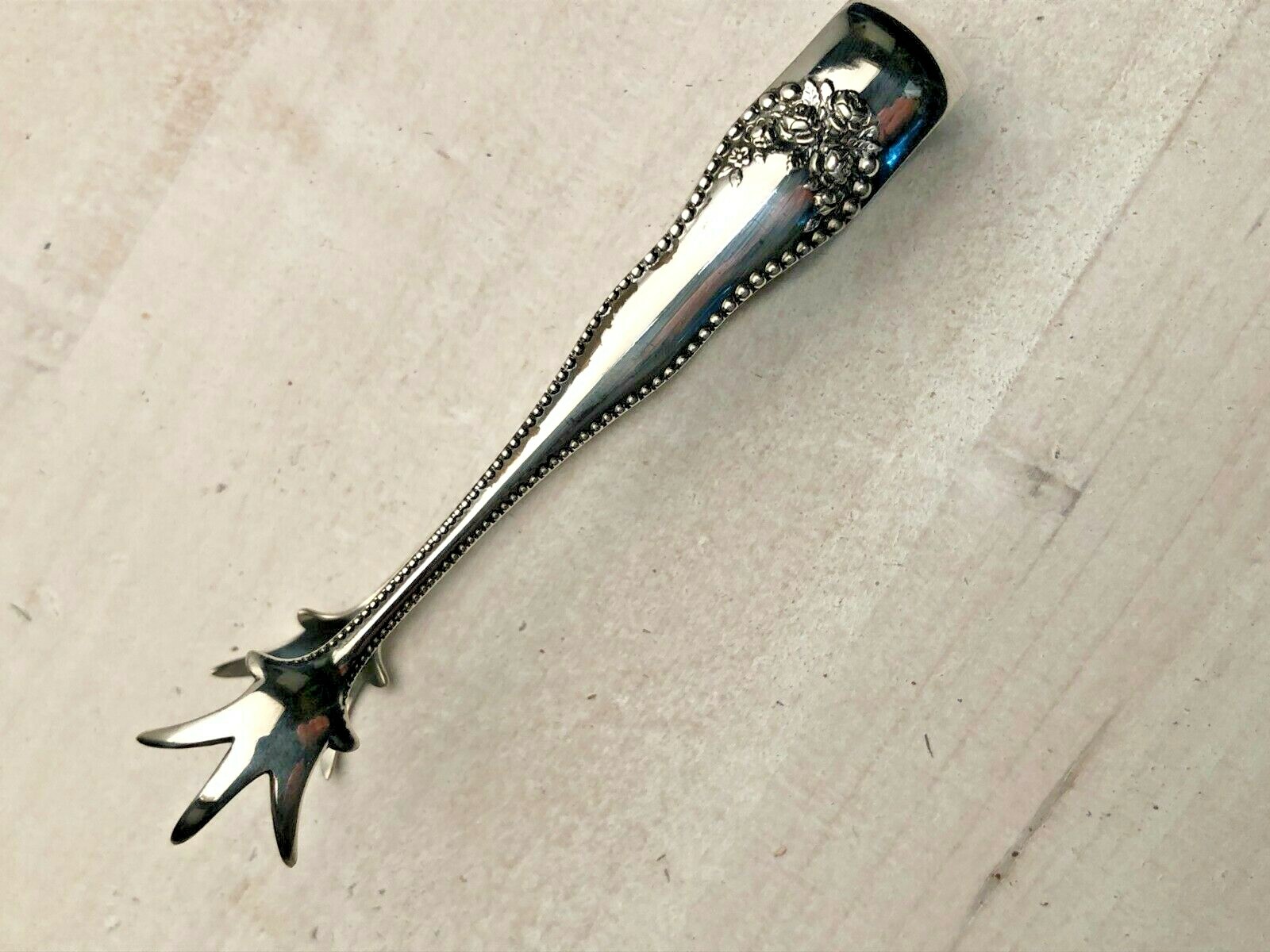 Vintage Sterling Silver Sugar Tongs 4.25″ in the Lancaster pattern by Gorham