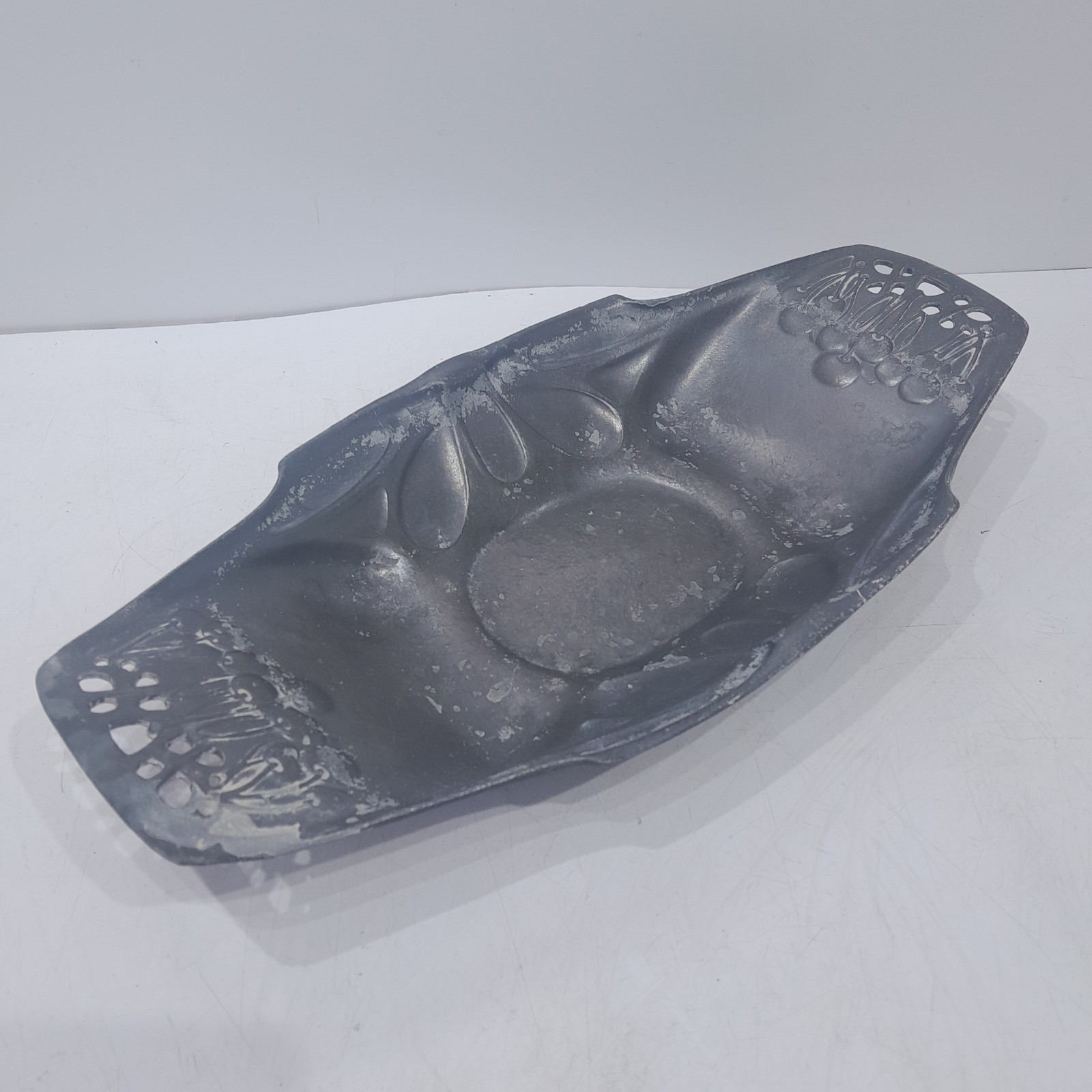 Art Nouveau JUGENDSTIL URANIA PEWTER tray / bowl CIRCA 1900 ***READ REFURB****