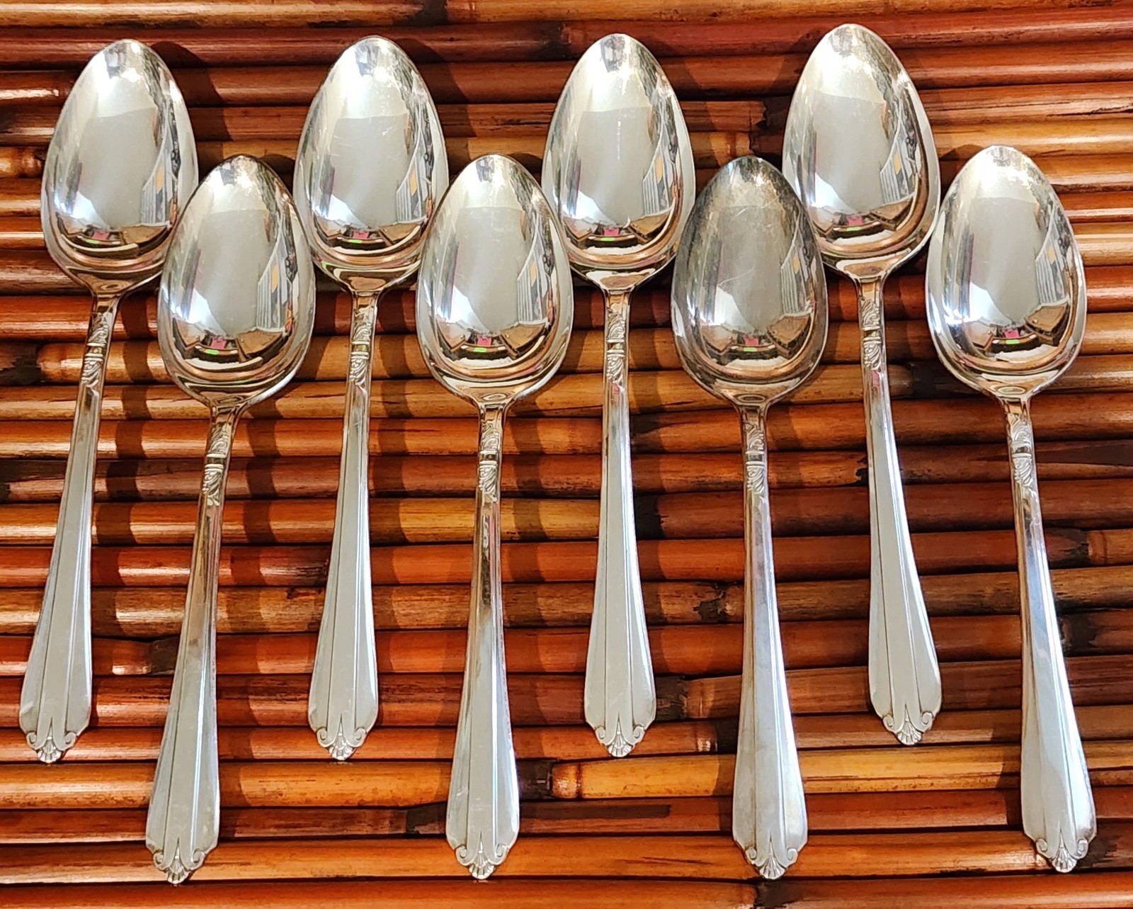 8 Wm Rogers Starlight Claridge Pattern 7 3/8″ Oval Place Soup Spoons IS