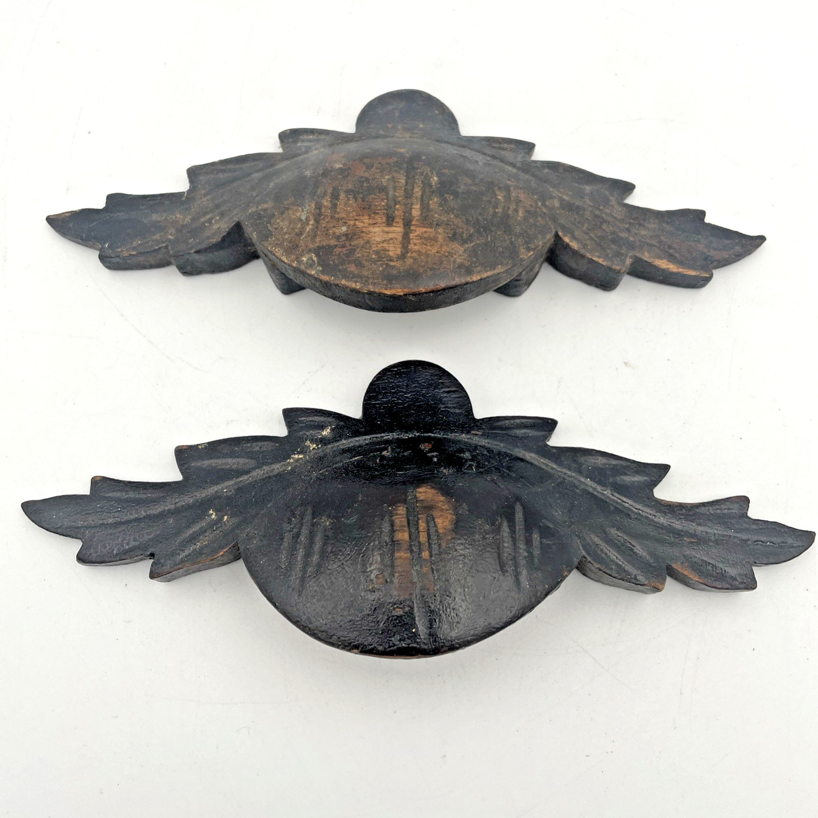 2 Victorian Drawer Handle Pulls Wood Carved Leaves 7-1/8″ Antique
