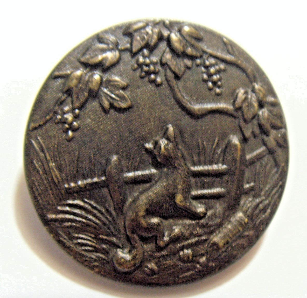 antique Victorian 38 mm metal Grapes are sour picture button collectors 54776
