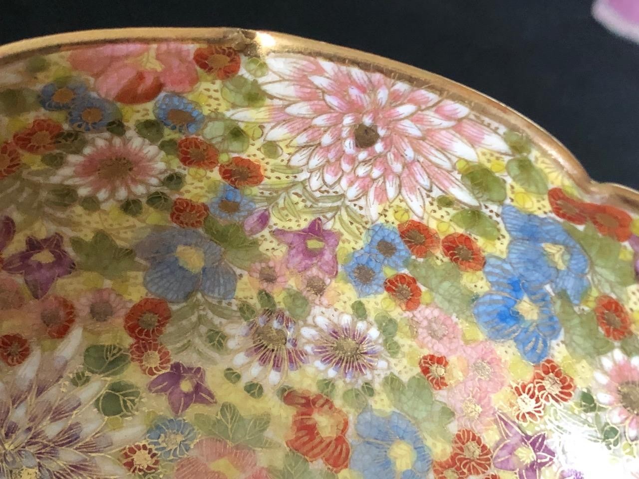 GOOD ANTIQUE JAPANESE MEIJI SATSUMA PORCELAIN HAND PAINTED MILLEFLEUR BOWL.