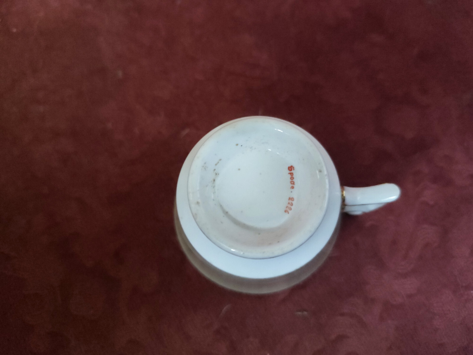 An Antique London Shape Cup – Buff Outer and Floral Inner (c6)(English, Spode)