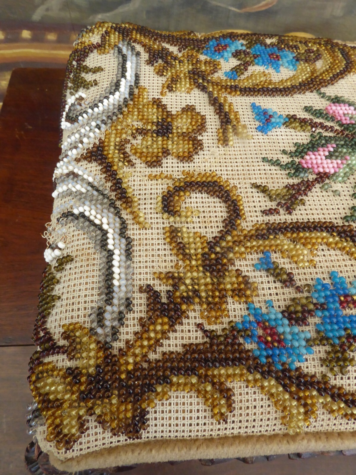 BEADWORK STOOL STITCHED BY VICTORIAN GENTLEWOMAN 1860 FREE SHIPPING ENGLAND