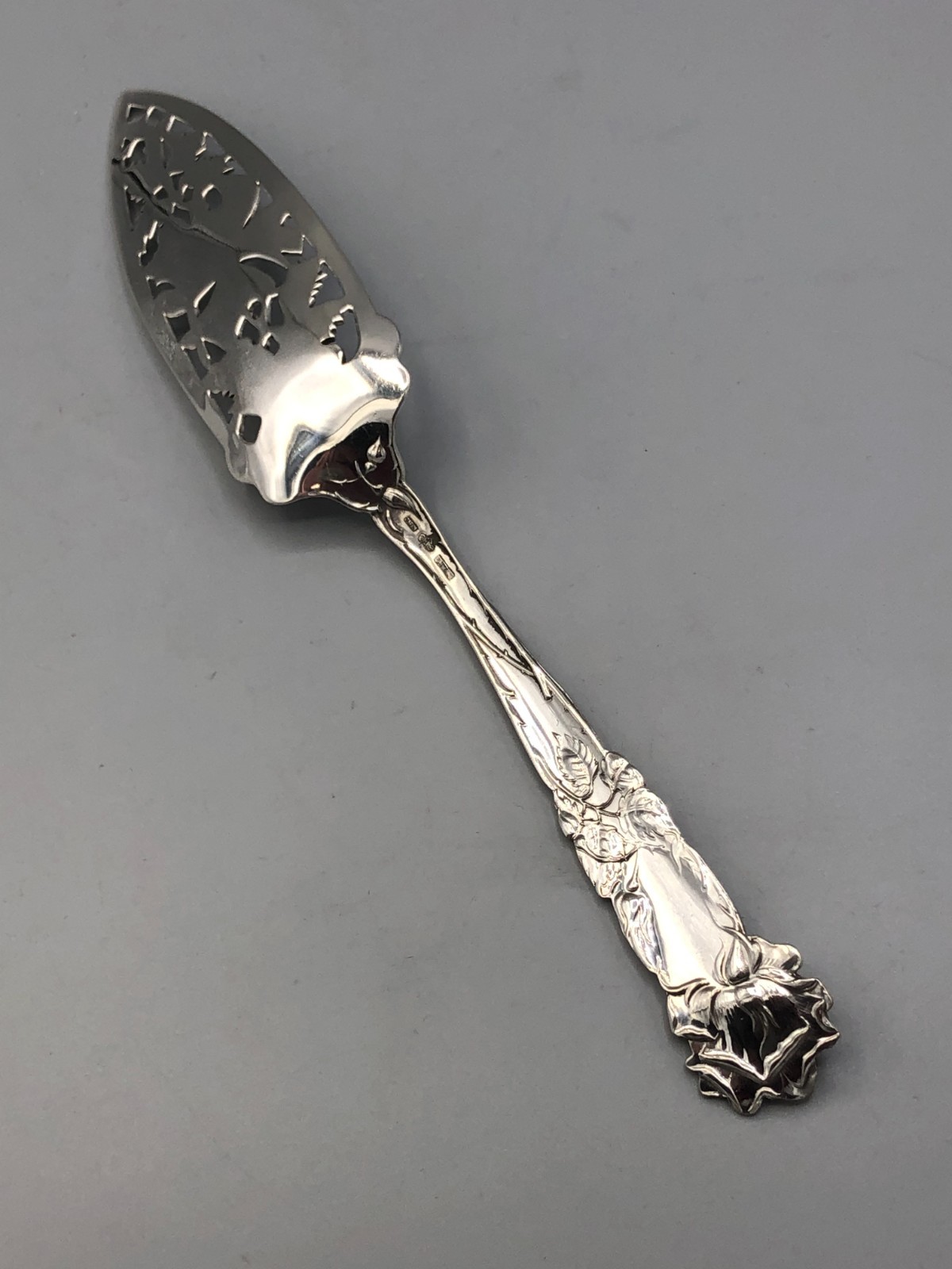 Bridal Rose by Alvin Sterling Silver Jelly/Cake Server 9 1/8″, antique original