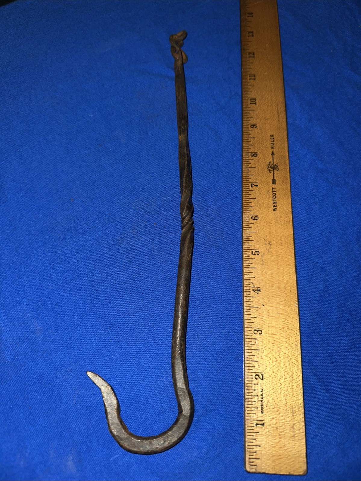 Old Twisted Metal WALL HOOK / HANGER Decor Vintage 11 Inch