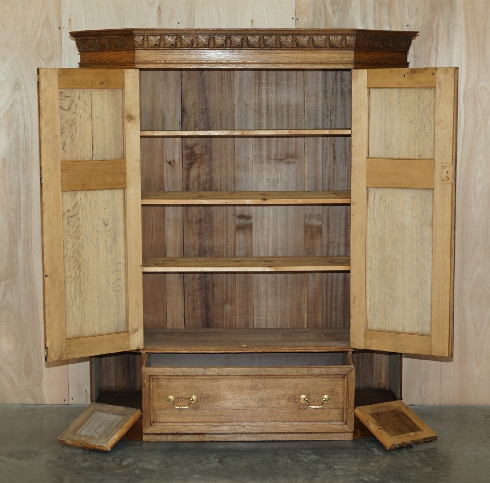 FINE ANTIQUE VICTORIAN CIRCA 1880 PINE HOUSEKEEPERS CUPBOARD DRAWERS LINEN POTS