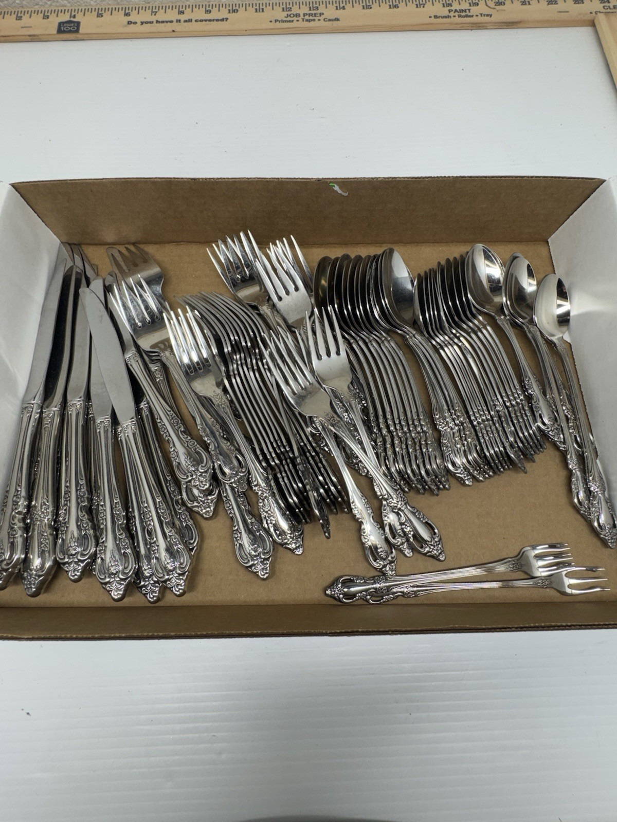 Oneida Distinction Deluxe RAPHAEL Stainless Flatware 60+ pieces
