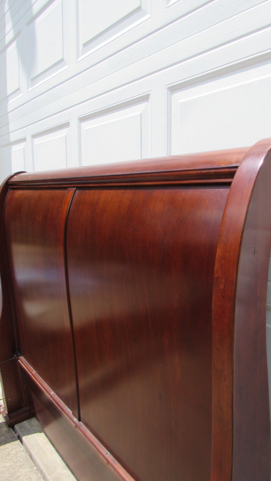 Thomasville Cherry Sleigh Queen Designer Bed