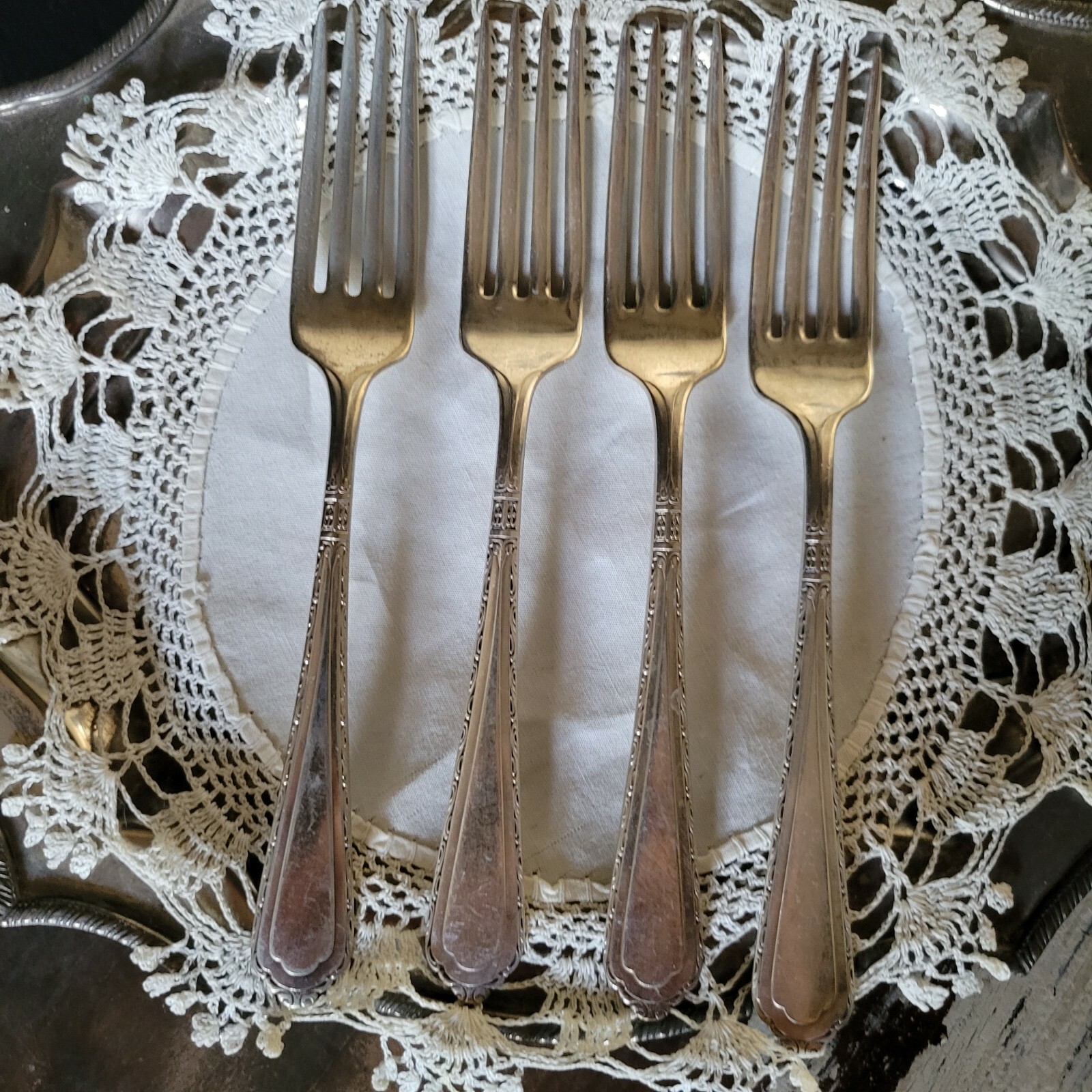 Set of Four Cromwell by Rogers Bro Silverplate Dinner Fork 7″ Art Noveau Style