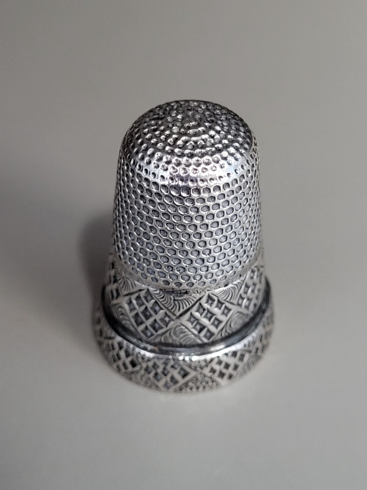 Rare Pattern Antique Silver Thimble. Hallmark London 1895. Samuel Fenton. Rfaod