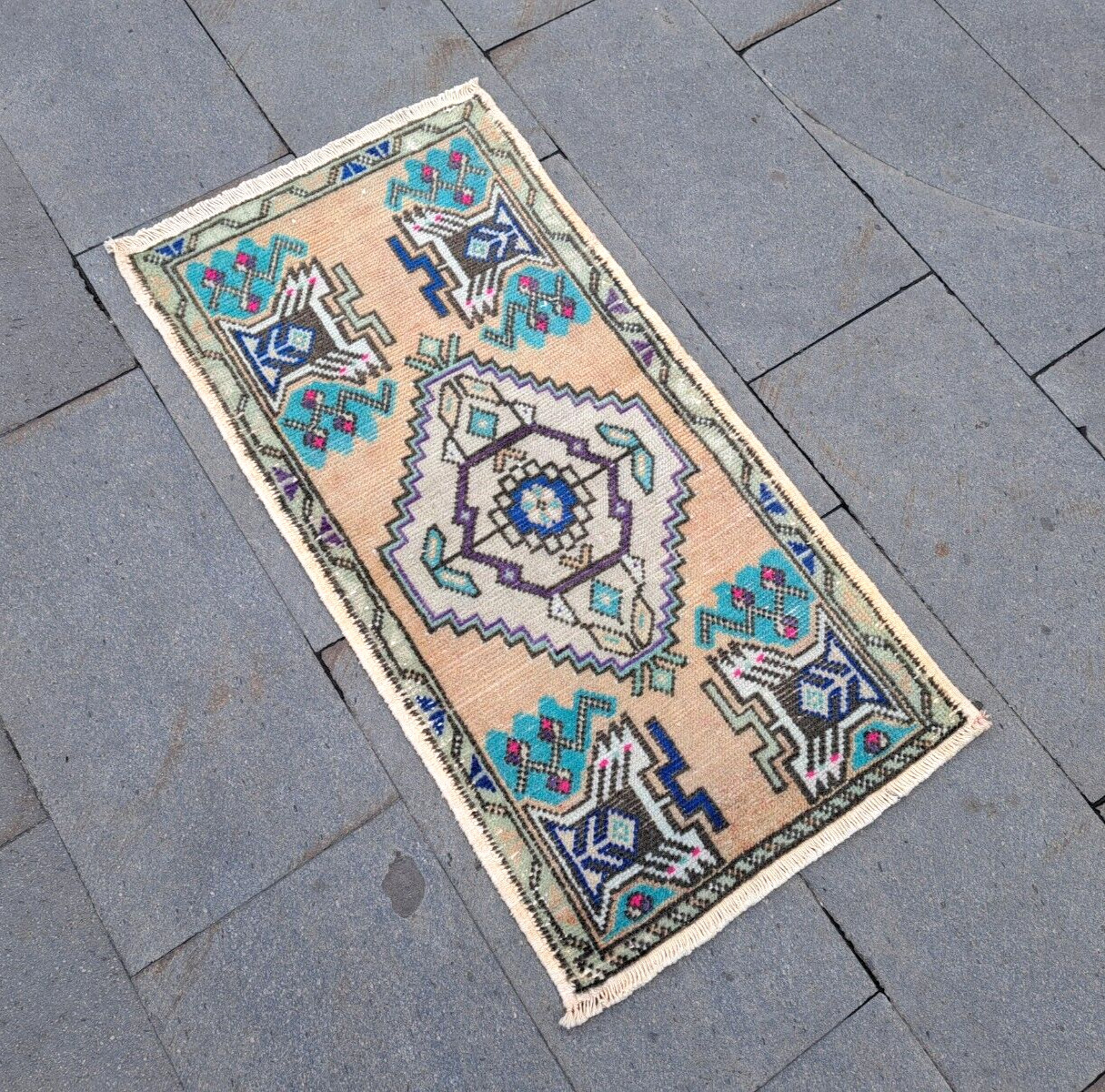 Small Turkish Rug, Bathroom Rug, Doormat, Small Vintage Rug, 1.7 x 3.3 ft