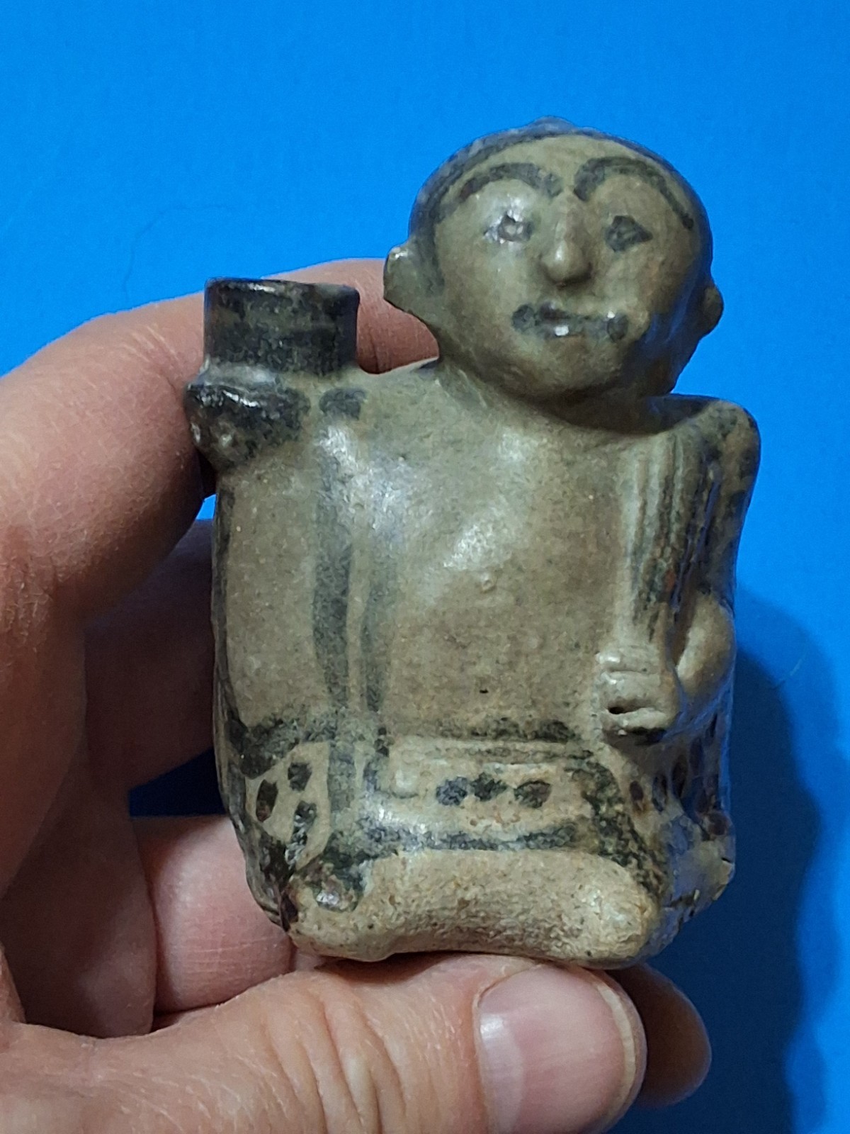 ANCIENT Celadon SAWANKHALOK FIGURINE SEATED 3″ TALL VERY GOOD