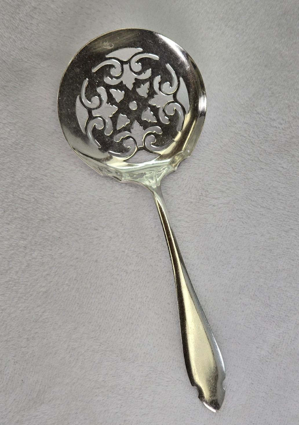 Vtg 1881 Rogers Elizabeth Flatware SXR Silverplate Slotted Tomato Serving Spoon