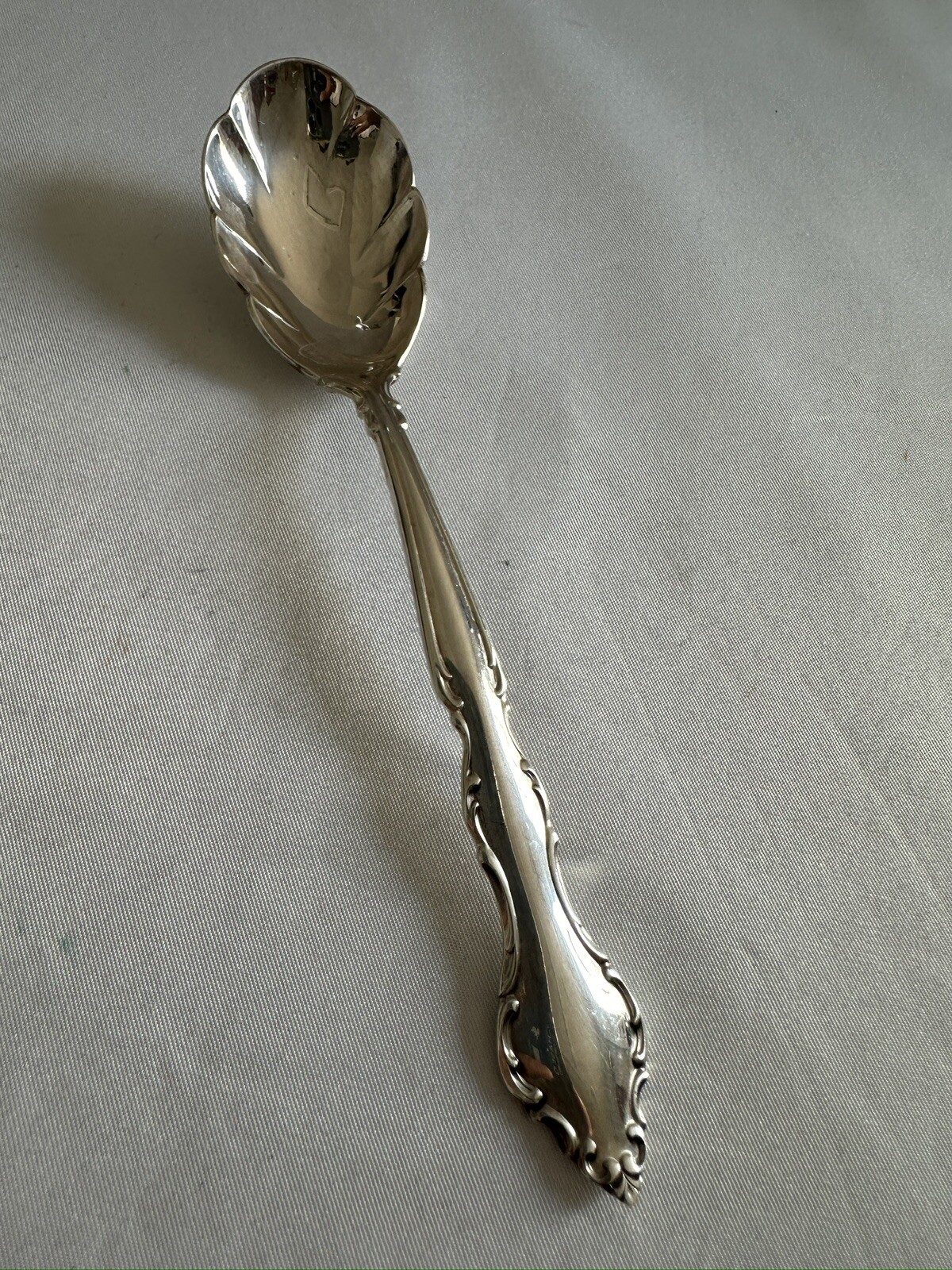 Wakefield by International Deep Silver Plated Sugar Spoon. 5 3/4″   No Monogram