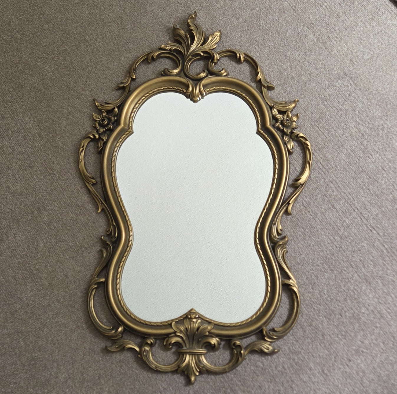 Vintage Syroco Hollywood Regency Ornate Gold Wall Mirror 31×19” Dart USA made