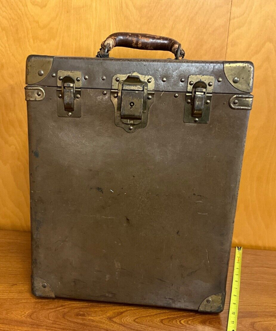 UNIQUE RARE VINTAGE ANTIQUE CORBIN MILITARIA TRUNK BOX COLLECTOR