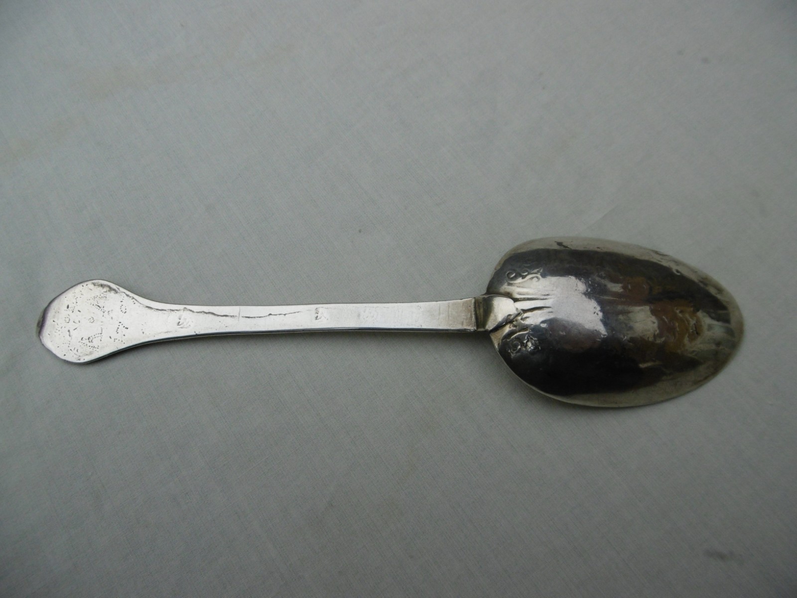 c1707 rare provincial Trefid tablespoon GB in script 43g