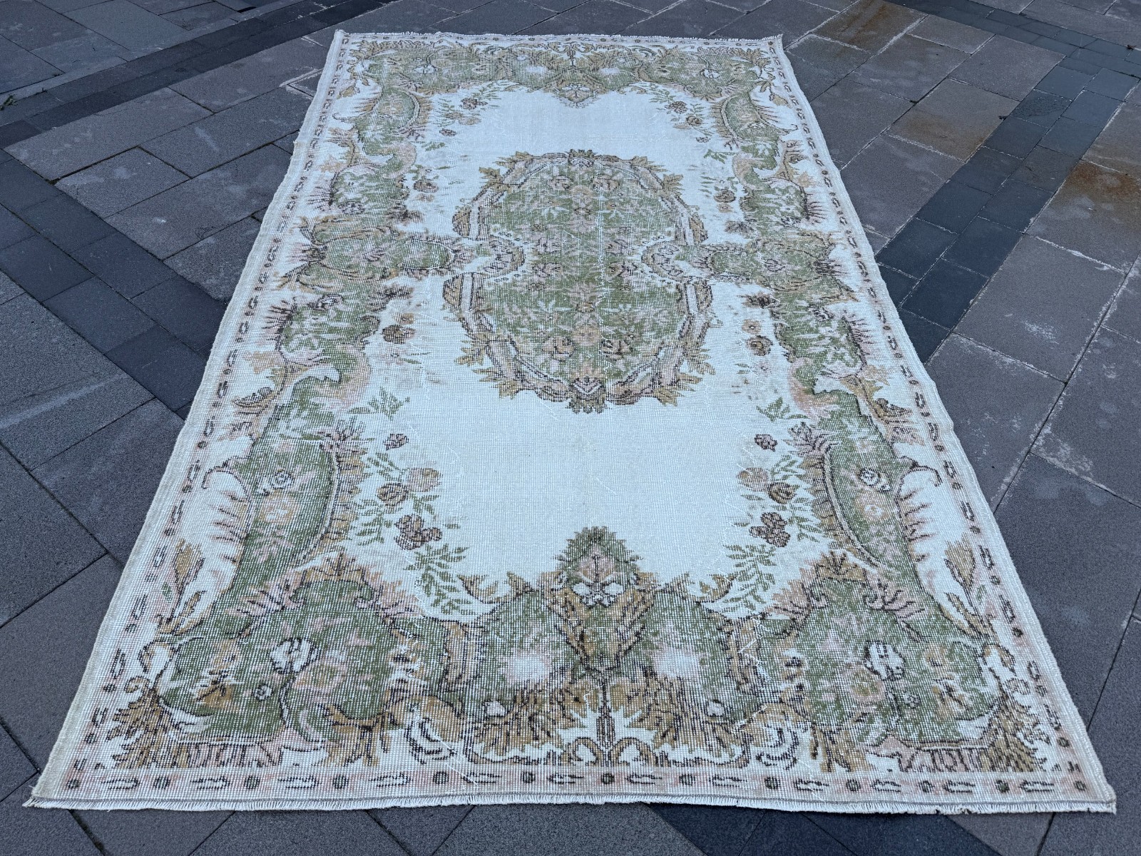 Oversized Vintage Turkish Oushak Rug 5.9×9.9 ft Muted Ivory Beige Wool Area Rug