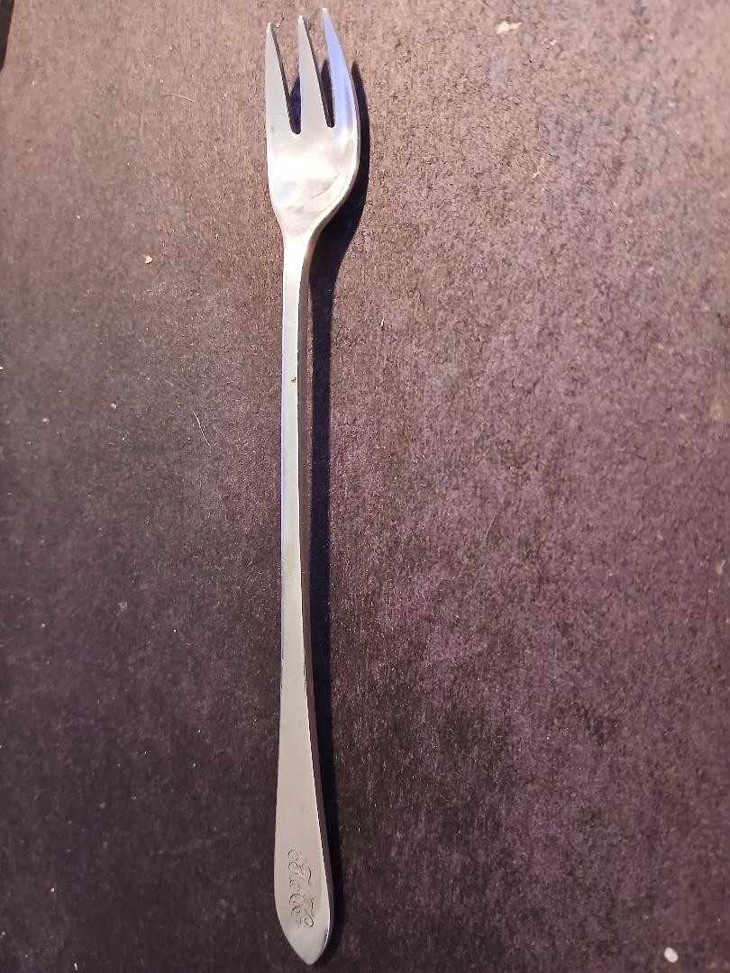 Faneuil by Tiffany Sterling Silver Oyster Fork 6 1/8″ Monogram