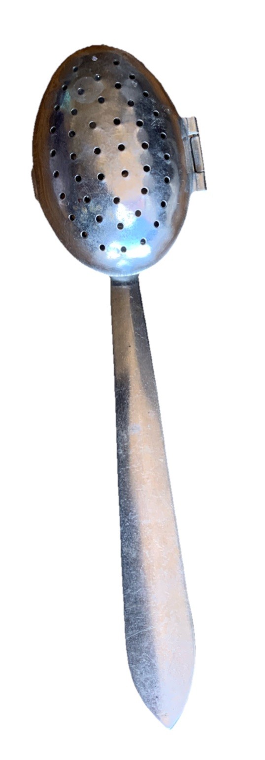 Vintage Hinged Tea Infuser/Strainer Tea spoon 6″