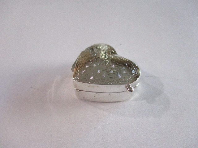 Sterling silver heart shape pill box diamond cut style gorgeous new design
