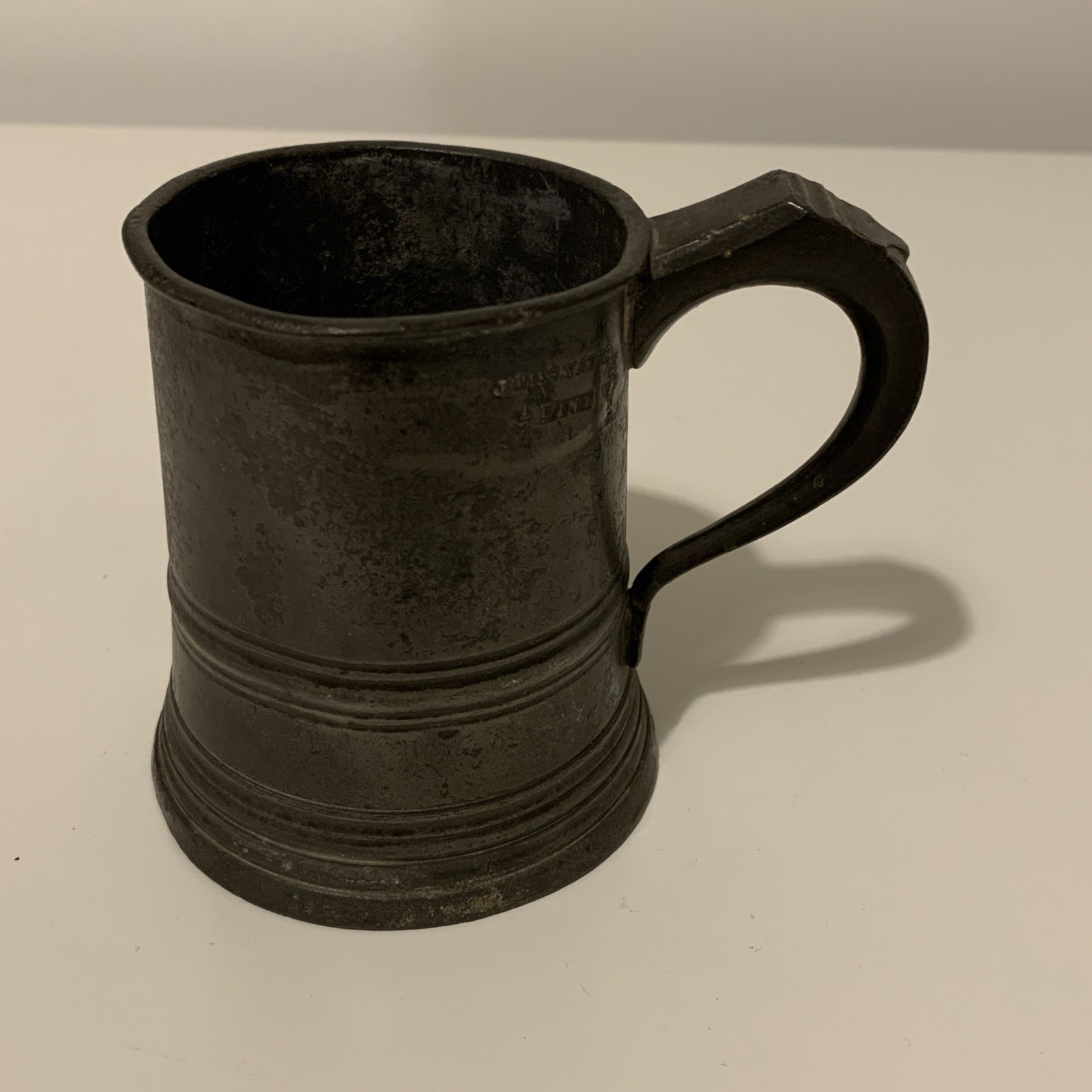 Antique James Yates Victorian Pewter Tankard. Stamped 1 /2 Pint Imperial & VR