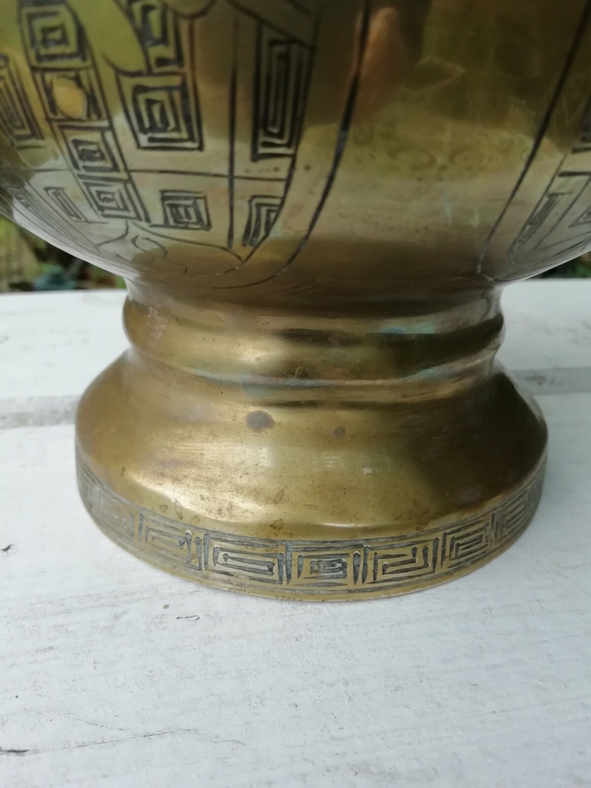 Heavy Antique Chinese Solid Brass Engraved Vase Urn Serpent Handles 2.25 Kilo’s
