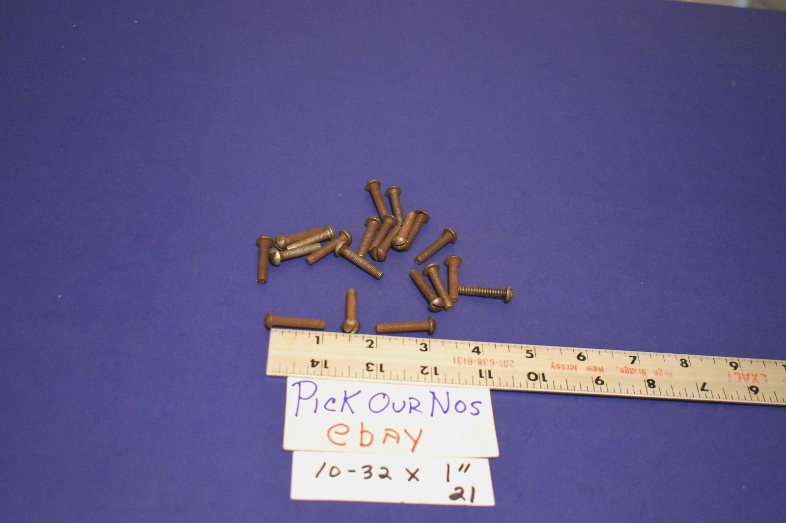 21 Vintage 10-32 x 1″ Slotted Round Head Steel Machine Screws/Bolts