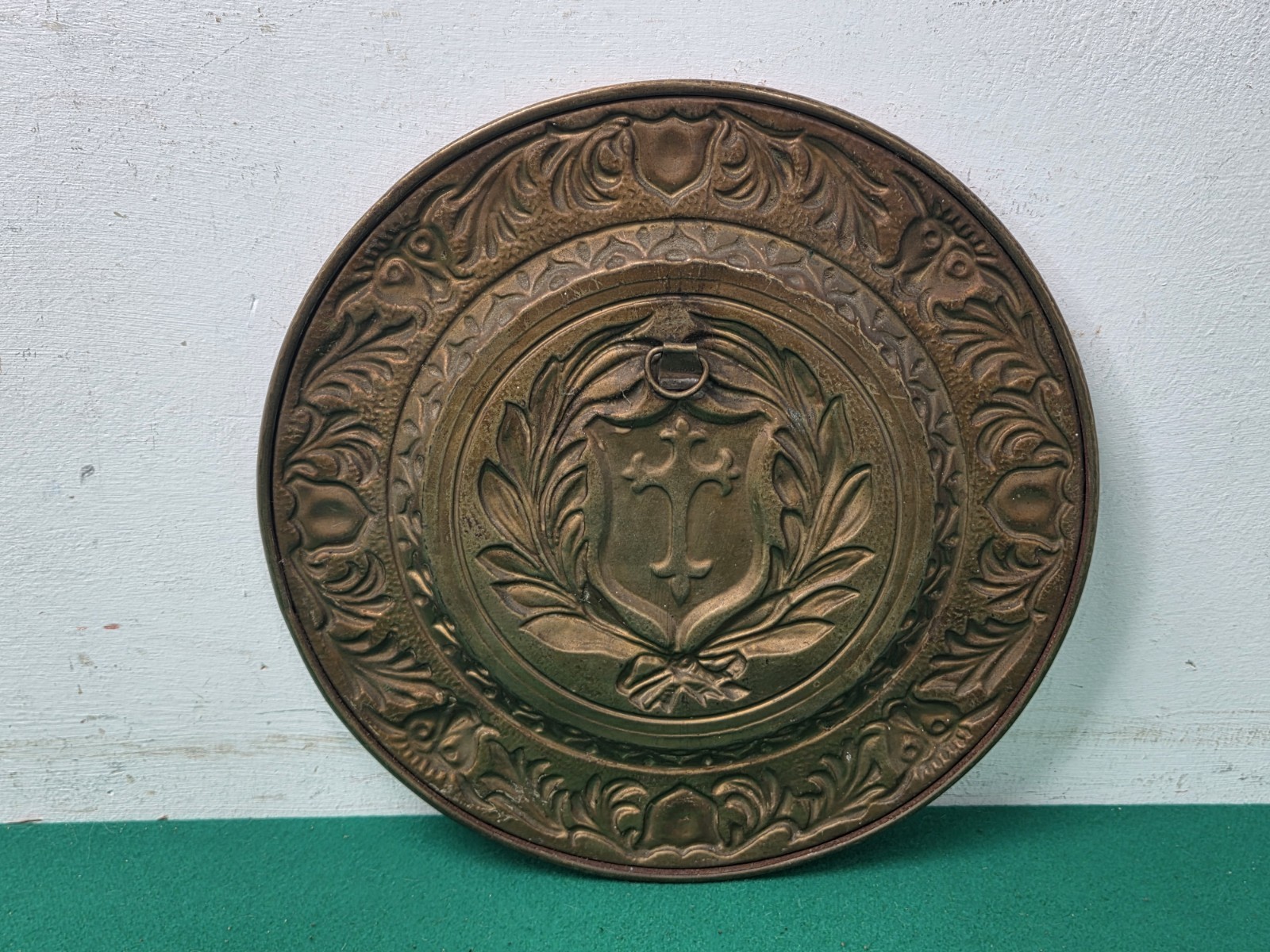 Vintage 9 1/4″ Brass Wall Plaque Embossed Repousse Shield