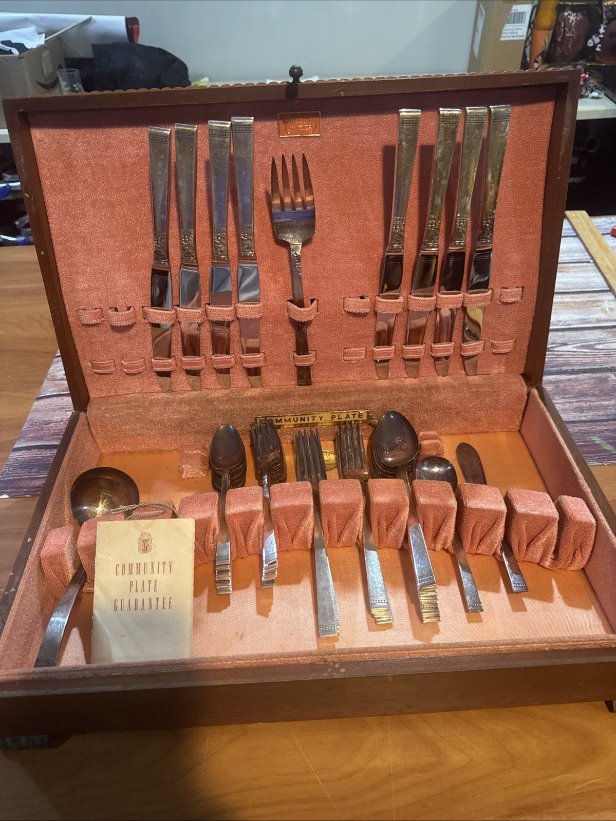 Oneida Community Silver Plate Silverware Flatware 44 pieces With Box
