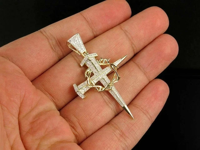 2.50Ct Round Lab Created Moissanite Men’s Cross Pendant 14k Yellow Gold Plated