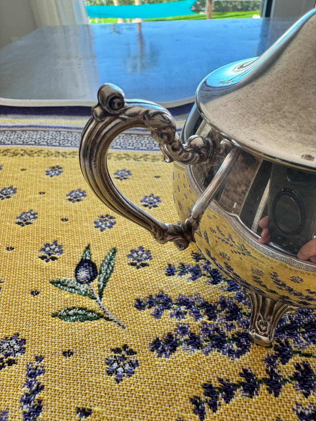 Vintage Oneida USA Silver Plated Sugar Bowl with Lid Ornate Feet & Handles