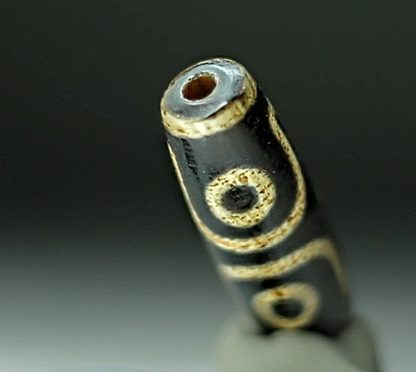 Rare Pre-1800s Indo/Tibetan Old Agate 3 Eye Dzi Bead 14*43mm 14.6grams